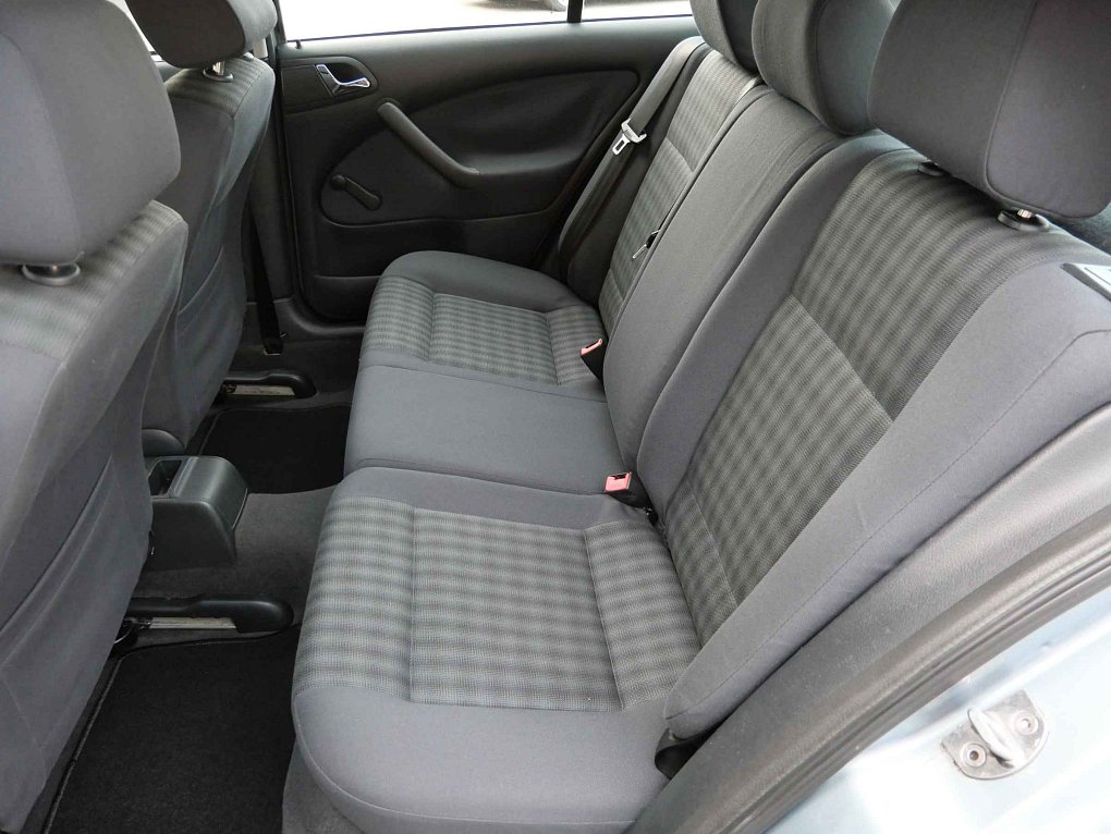 Škoda Octavia 1.6 i Tour
