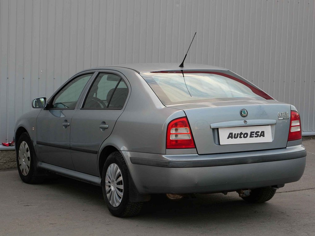 Škoda Octavia 1.6 i Tour