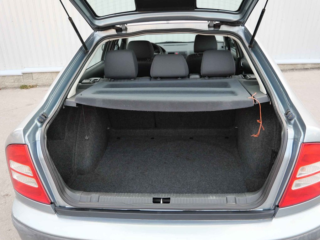 Škoda Octavia 1.6 i Tour