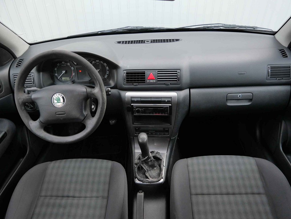 Škoda Octavia 1.6 i Tour
