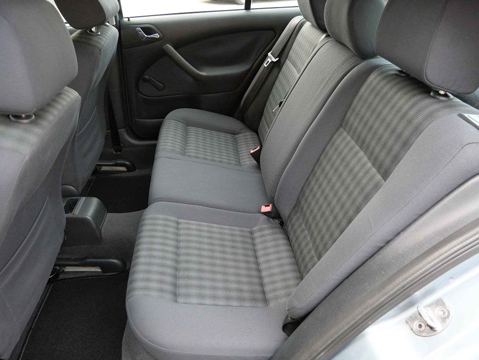 Škoda Octavia 1.6 i Tour