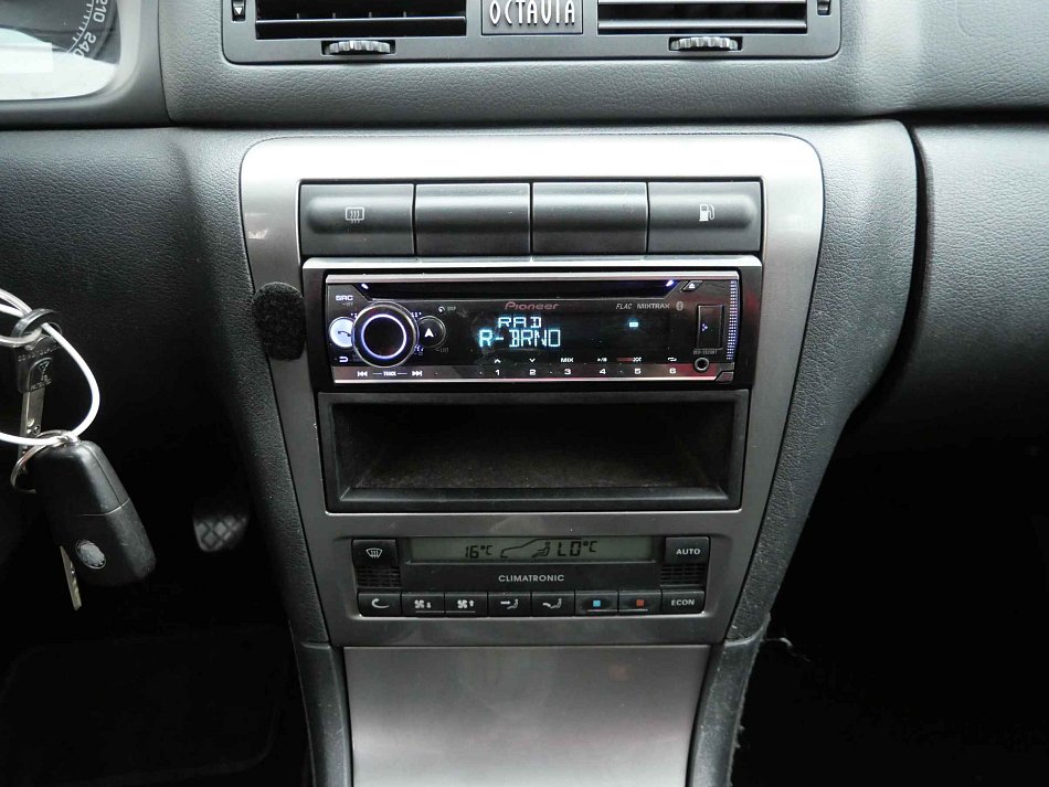 Škoda Octavia 1.6 i Tour