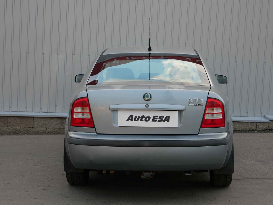 Škoda Octavia 1.6 i Tour