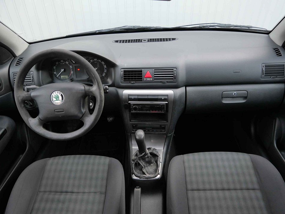 Škoda Octavia 1.6 i Tour