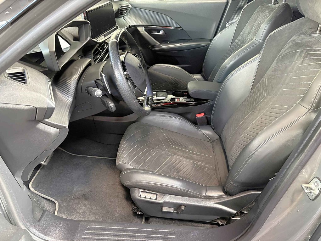 Peugeot 2008 1.2PT 