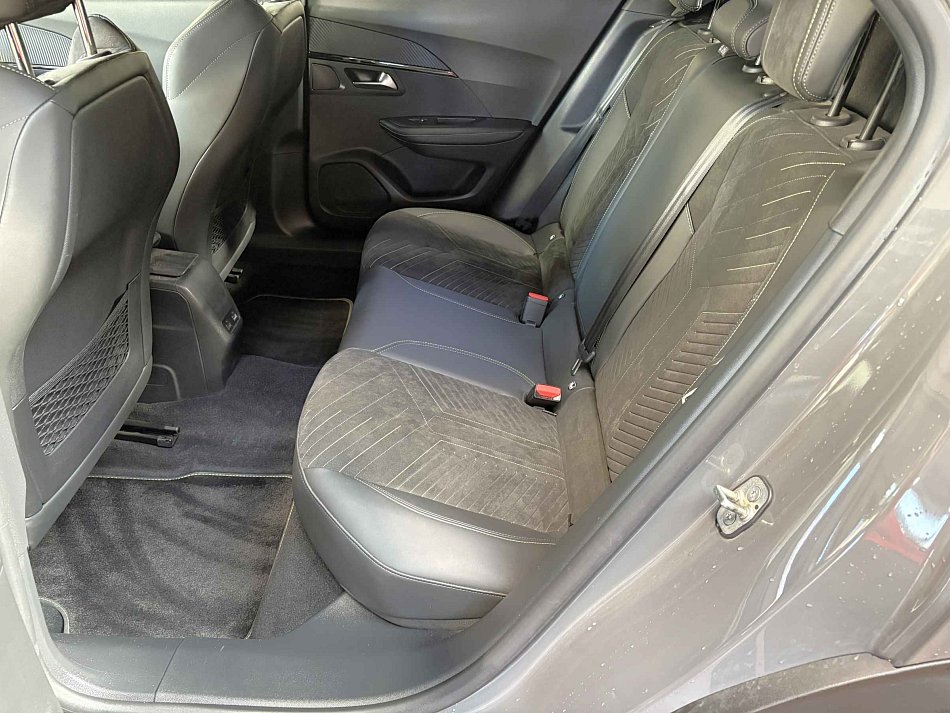 Peugeot 2008 1.2PT 