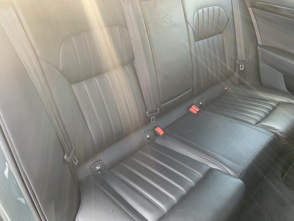 Škoda Superb III 1.8 TSi L&K