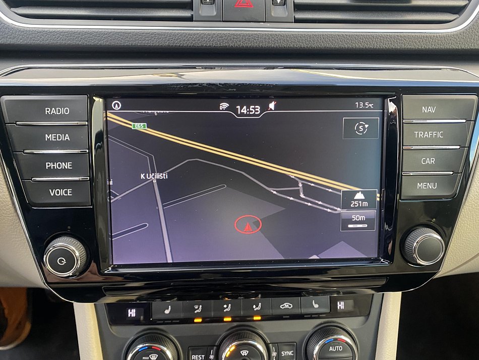 Škoda Superb III 2.0 TDi 