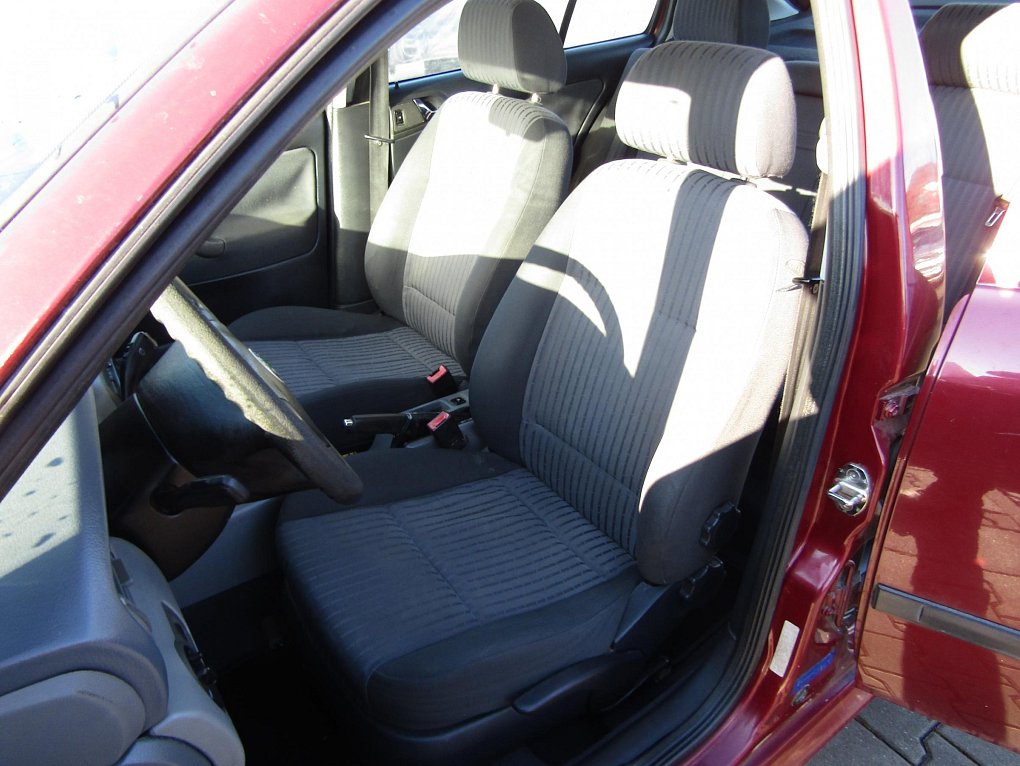 Škoda Octavia 1.6 i 