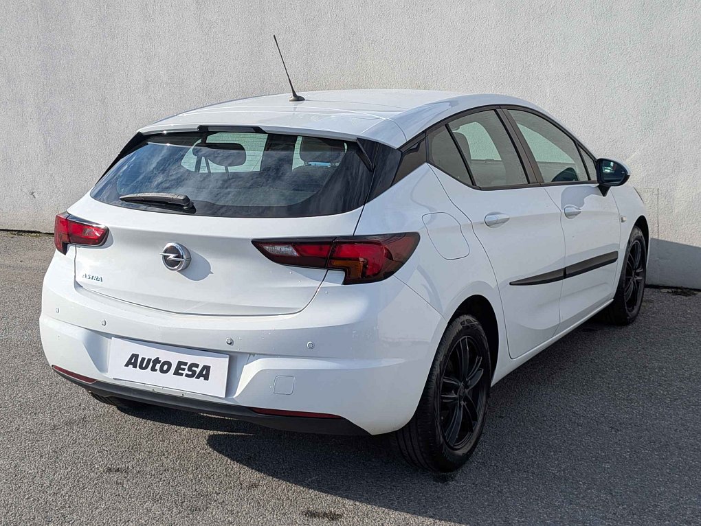 Opel Astra 1.2 T 