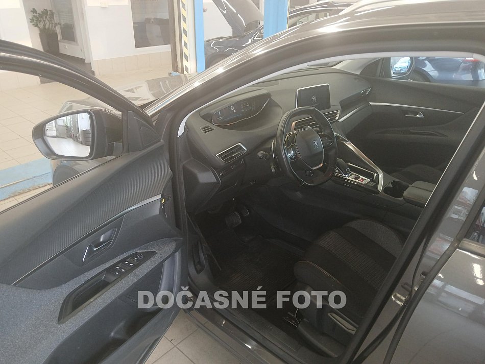 Peugeot 5008 1.5 HDi  7míst