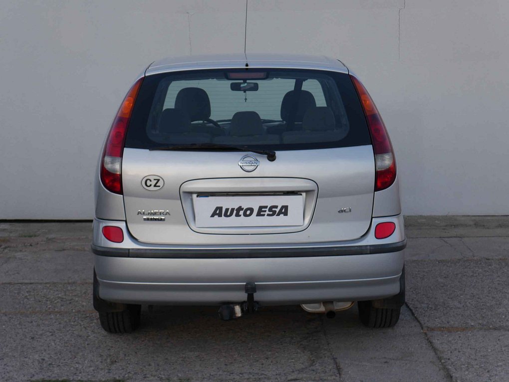 Nissan Almera Tino 2.2 dCi 