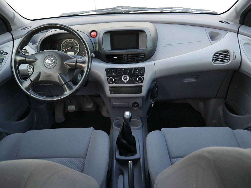 Nissan Almera Tino 2.2 dCi 