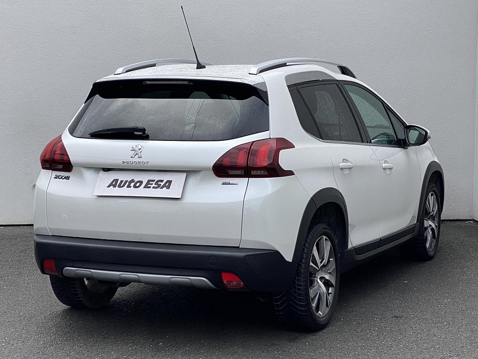 Peugeot 2008 1.2 PT Allure