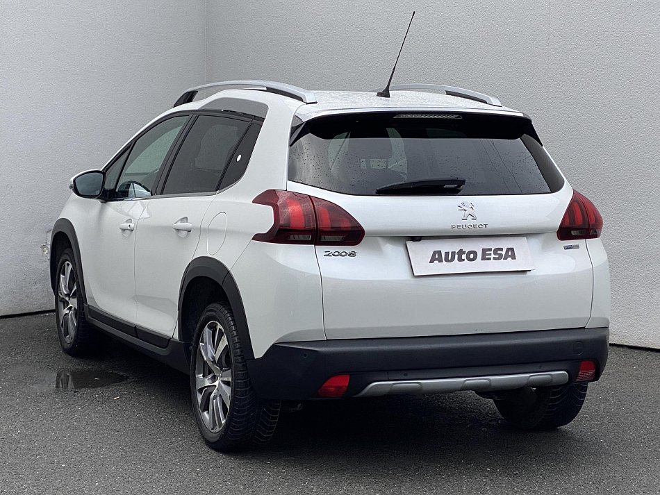Peugeot 2008 1.2 PT Allure
