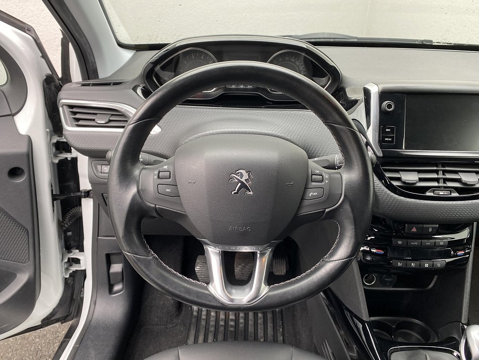 Peugeot 2008 1.2 PT Allure