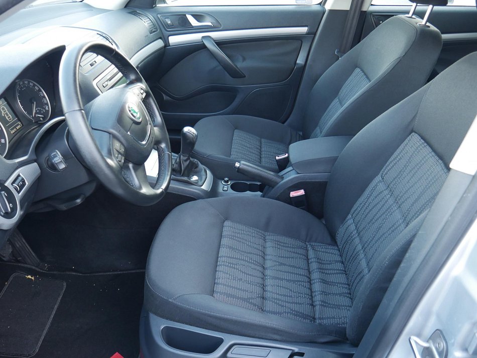 Škoda Octavia II 1.4 TSi Elegance