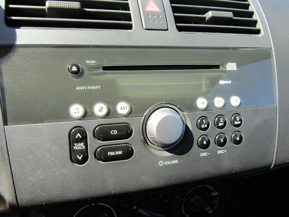 Suzuki Swift 1.3i 