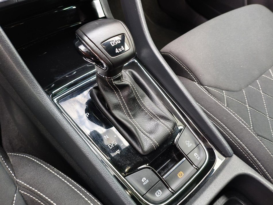 Škoda Karoq 2.0 TSi SportLine 4X4