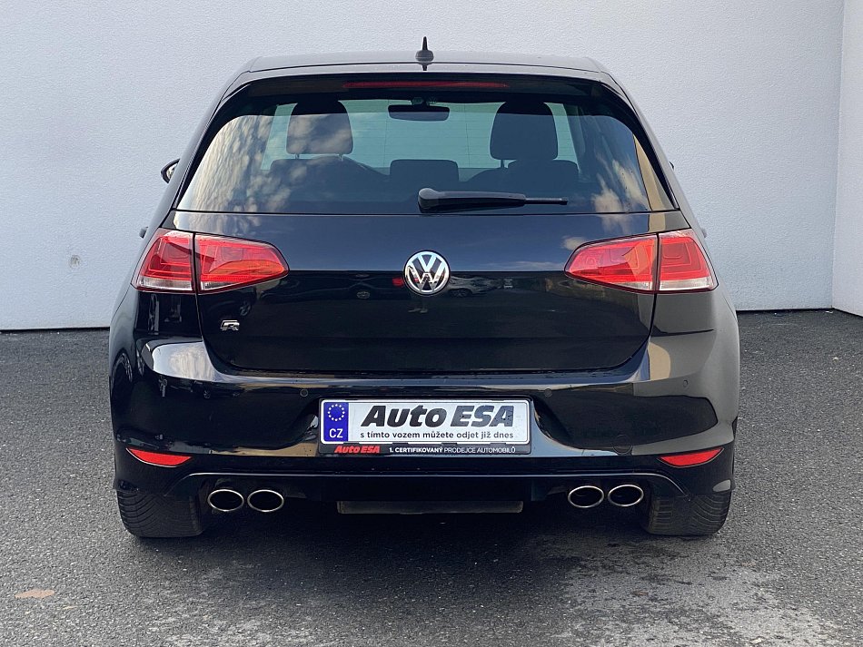 Volkswagen Golf 1.2 TSi 