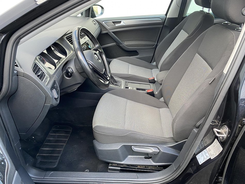 Volkswagen Golf 1.2 TSi 