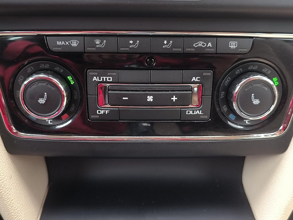 Škoda Superb II 2.0TDi Elegance