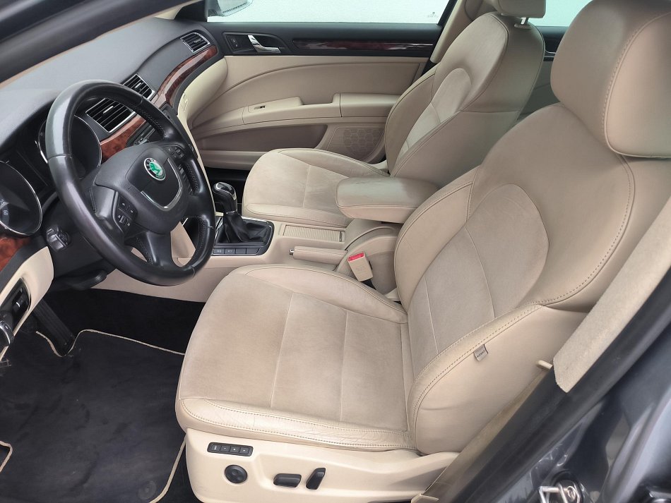 Škoda Superb II 2.0TDi Elegance