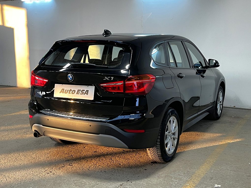 BMW X1 1.8i 