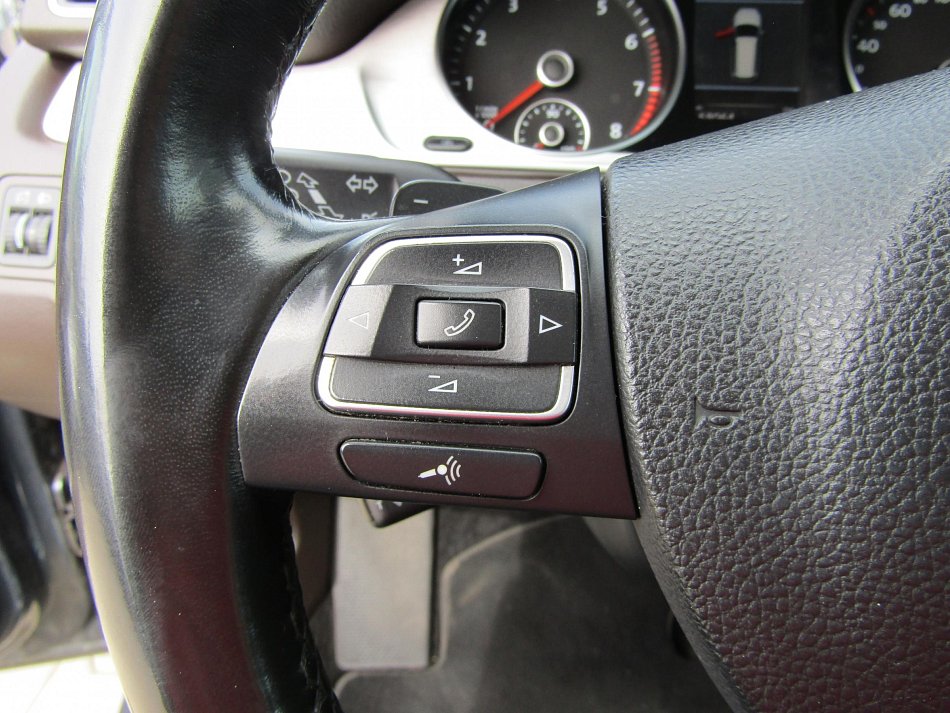 Volkswagen Passat 1.4TSi 