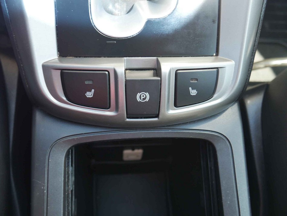 Chevrolet Captiva 2.4i  4x4, 7míst