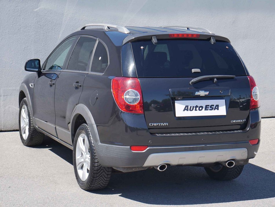 Chevrolet Captiva 2.4i  4x4, 7míst
