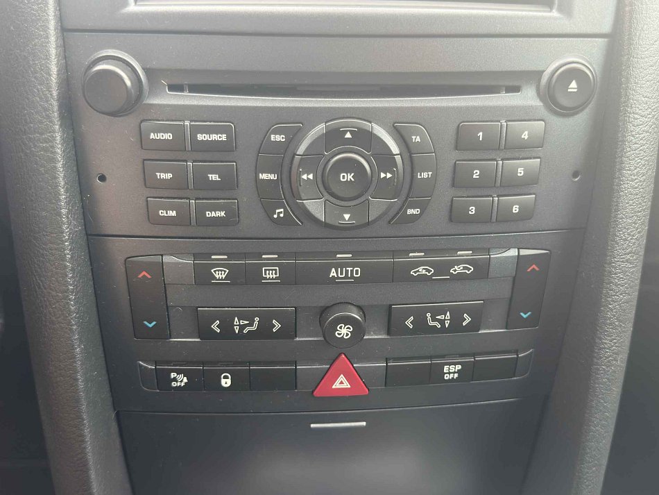 Peugeot 407 2.2i 