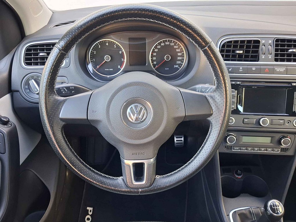 Volkswagen Polo 1.2 TSi CROSS
