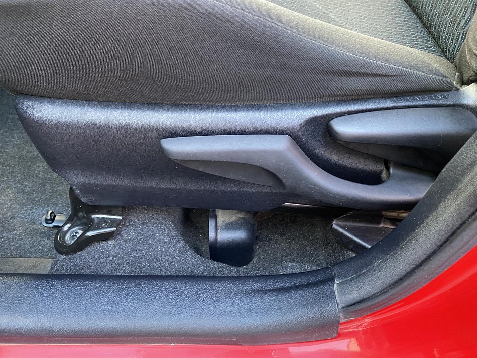 Toyota Yaris 1.3i 