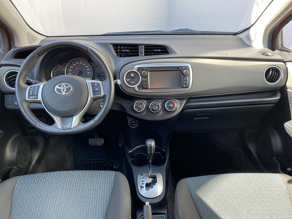 Toyota Yaris 1.3i 