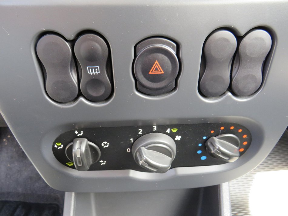 Dacia Sandero 1.1i 