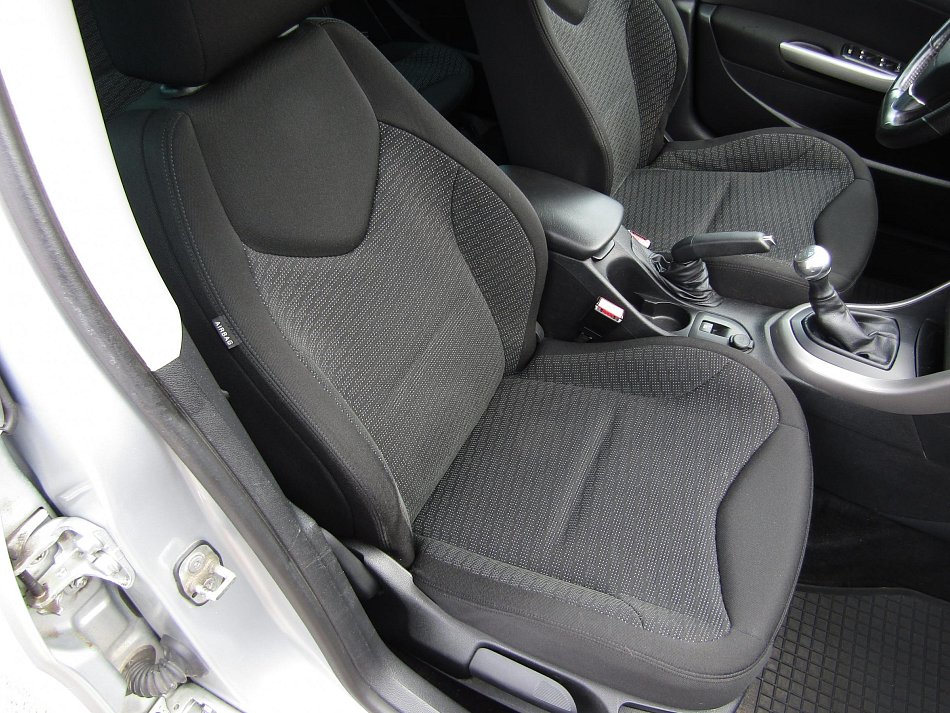 Peugeot 308 1.6 VTi 