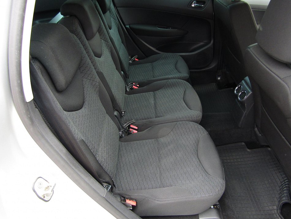 Peugeot 308 1.6 VTi 