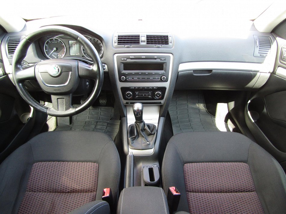 Škoda Octavia II 1.4 TSi Elegance