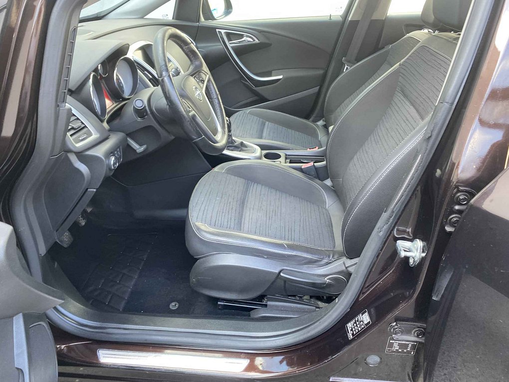 Opel Astra 1.4T Energy