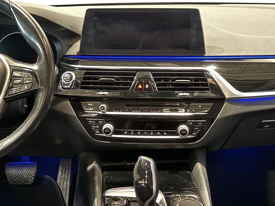 BMW Řada 5 2.0i  530i xDrive
