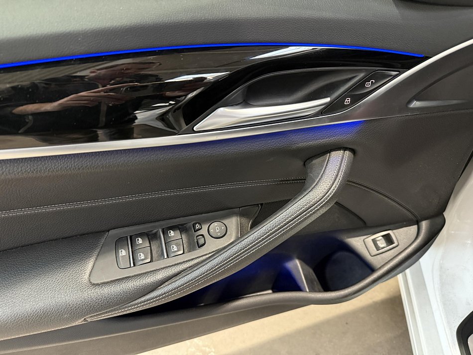 BMW Řada 5 2.0i  530i xDrive