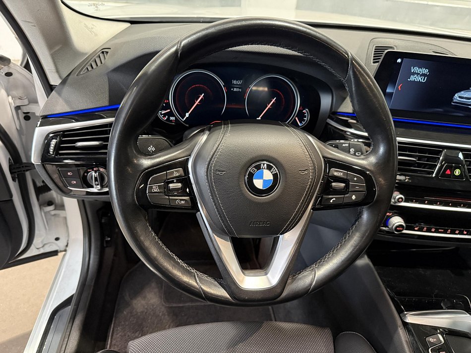 BMW Řada 5 2.0i  530i xDrive