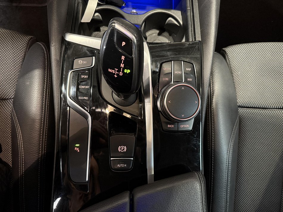 BMW Řada 5 2.0i  530i xDrive