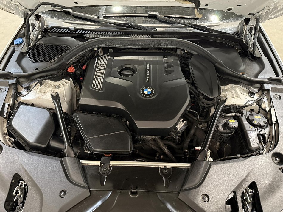 BMW Řada 5 2.0i  530i xDrive