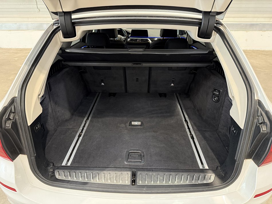 BMW Řada 5 2.0i  530i xDrive