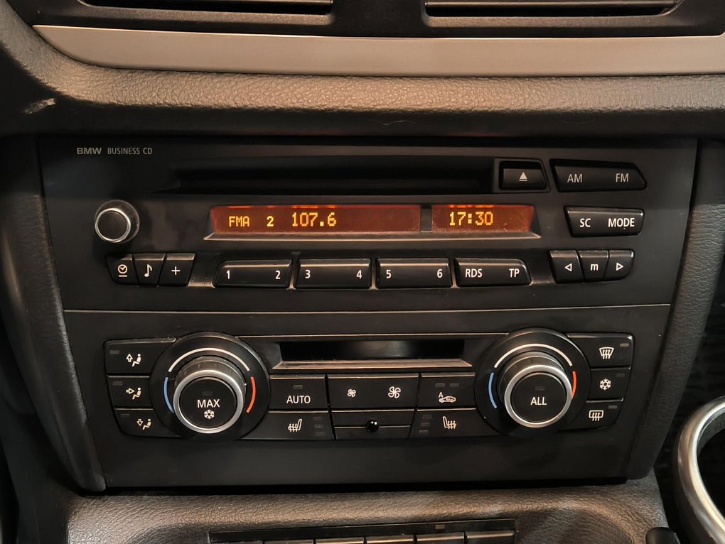 BMW X1 2.0 D  sDrive