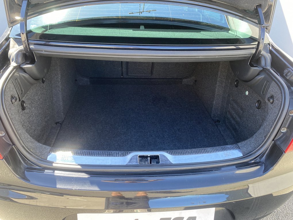 Škoda Superb II 2.0 TDi Elegance