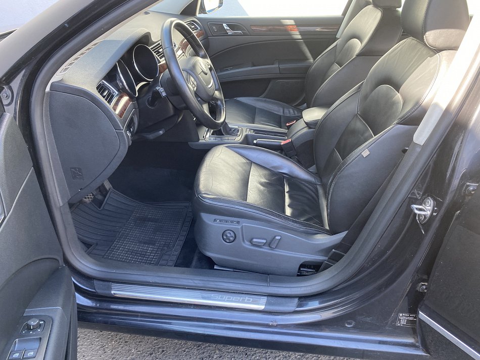 Škoda Superb II 2.0 TDi Elegance