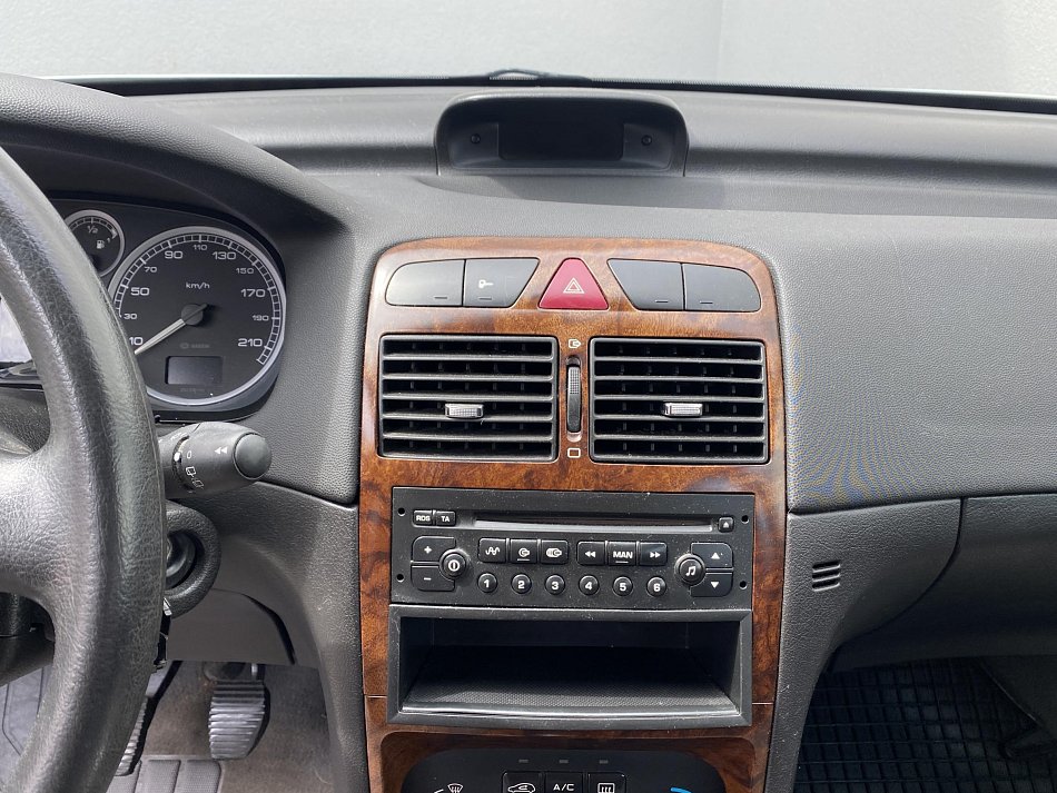 Peugeot 307 1.6i 